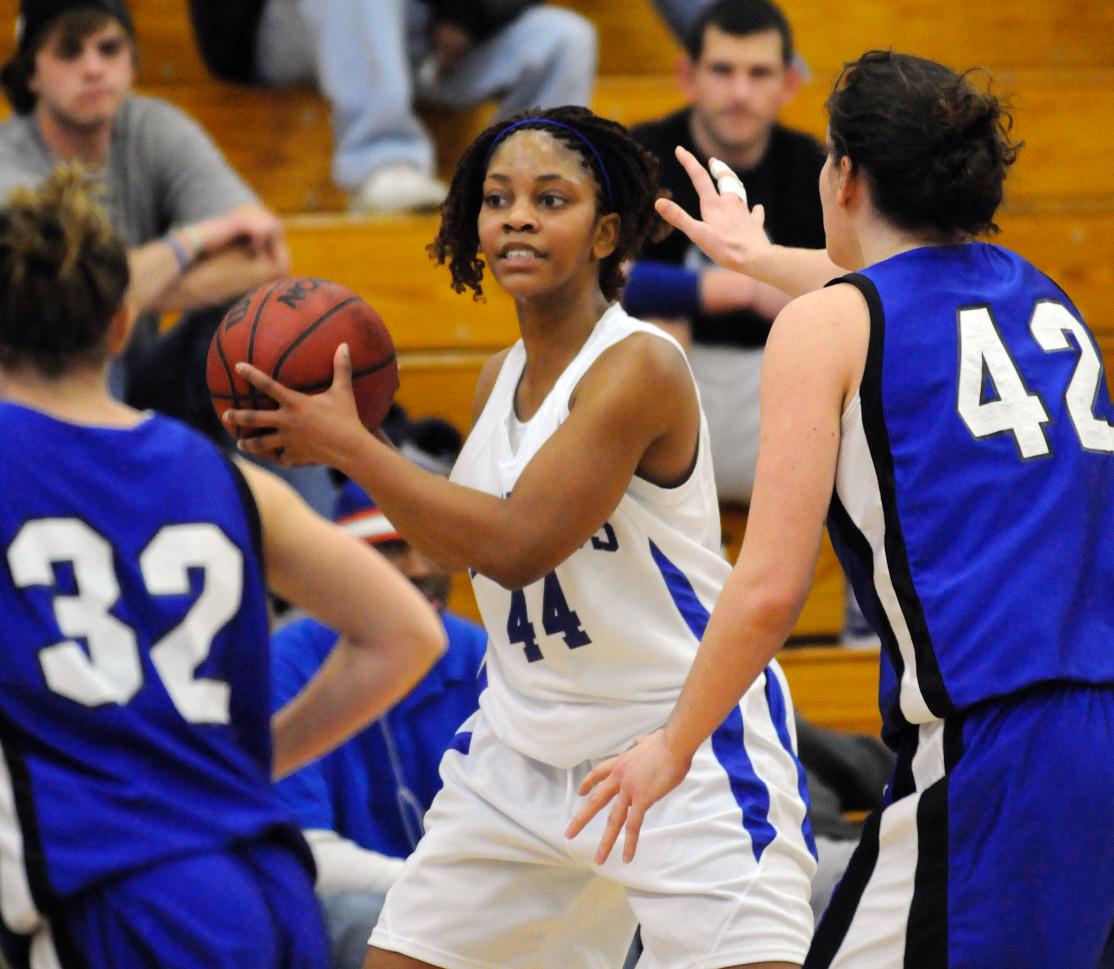 Lady Falcons Cruise to First GNAC Win of the Season 87-70