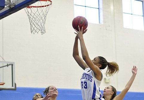 Walker Leads Lady Falcons to Fifth Straight Win