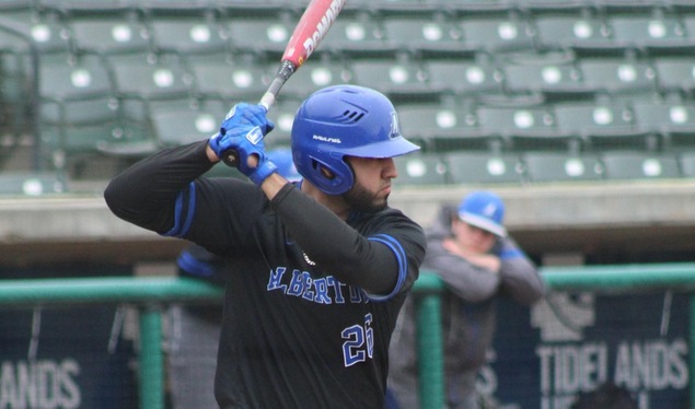 Baseball Drops Both Ends of Doubleheader at JWU