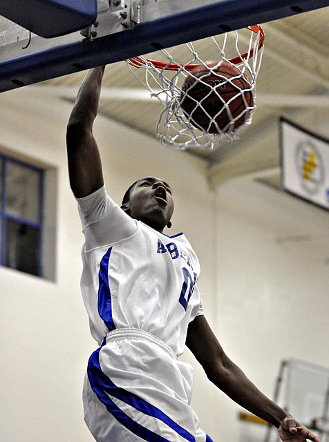 Falcons Cruise to Victory over Mitchell College 87-62