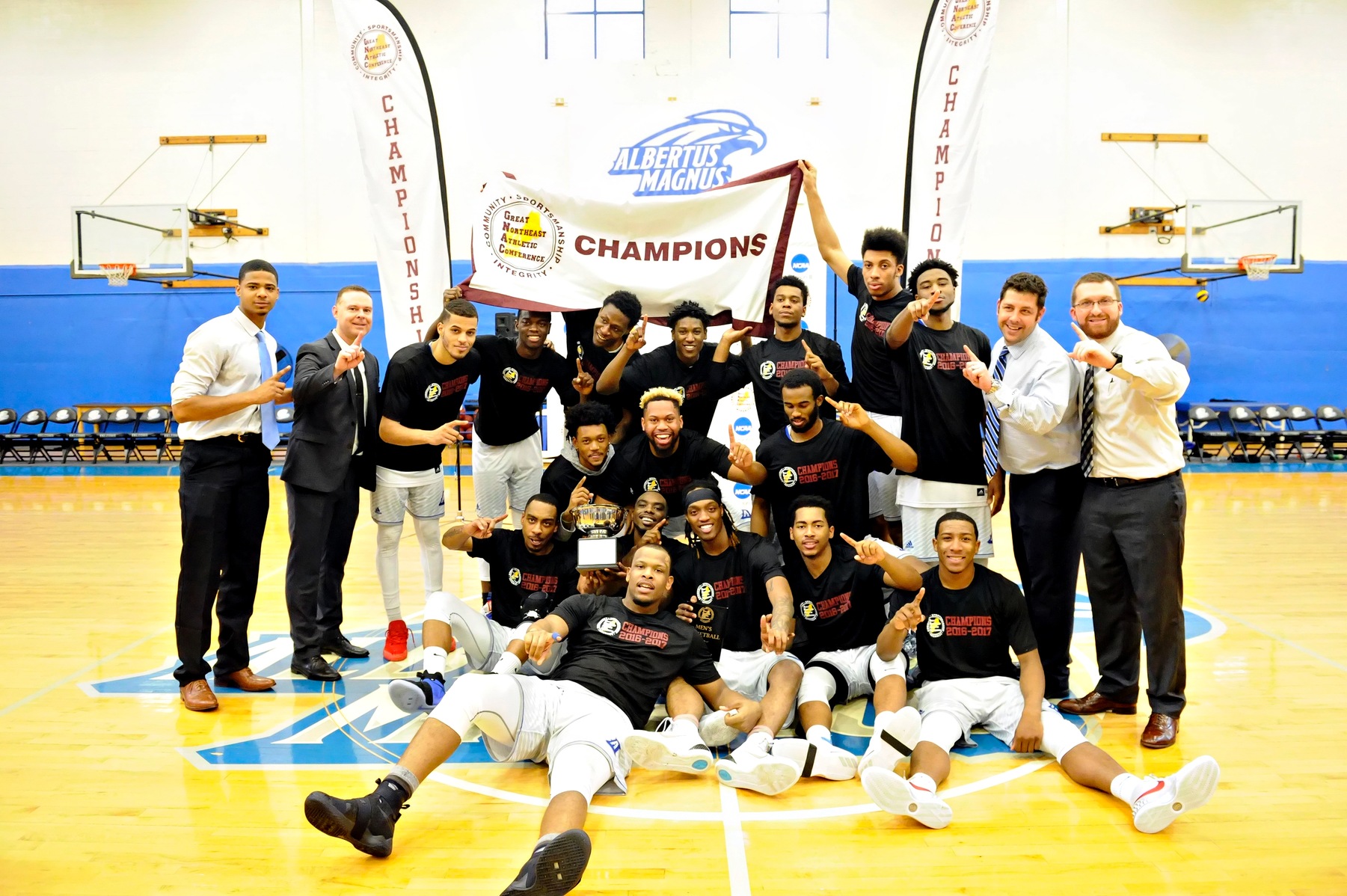 Men's Basketball Wins GNAC Championship; Defeats Lasell, 101-83