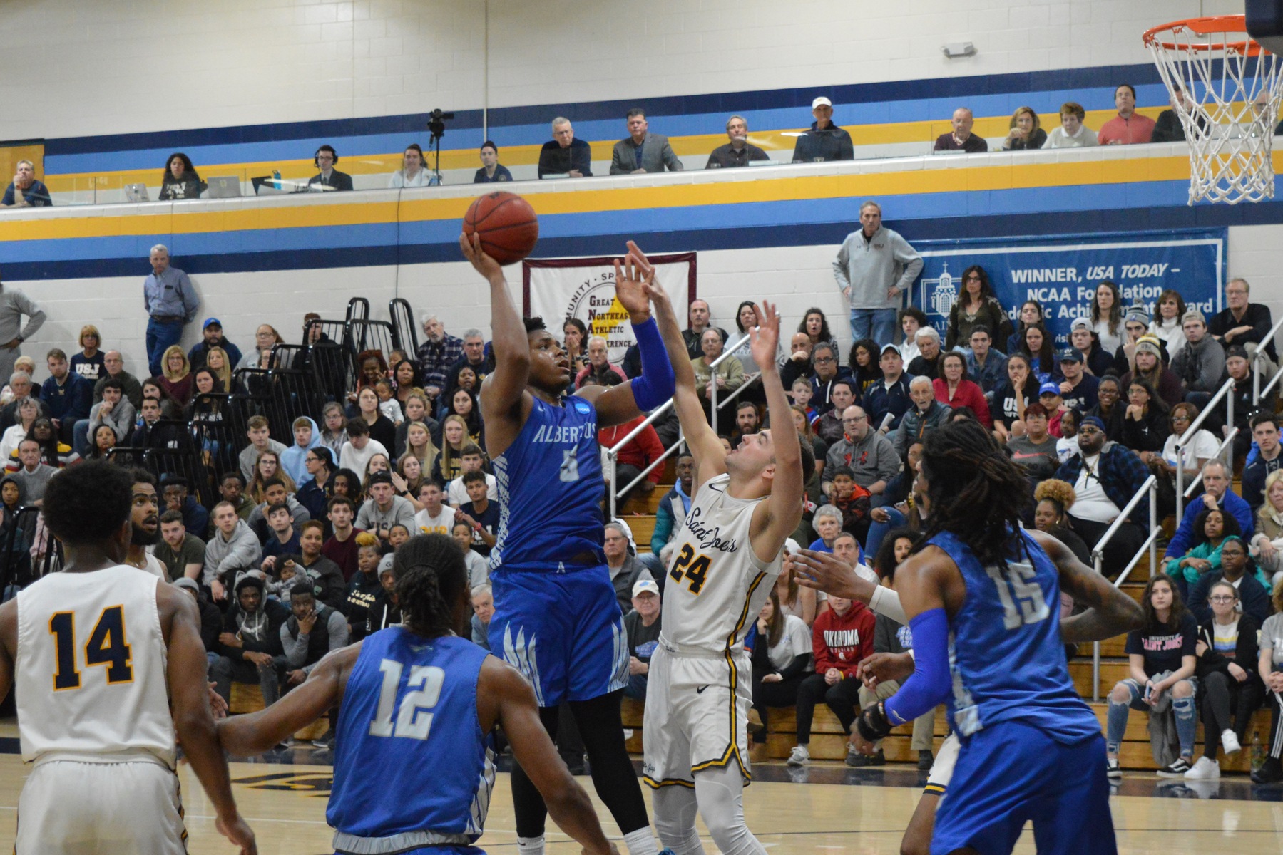 Falcons Take USJ (CT) to Wire, Fall in GNAC Championship Game, 88-84