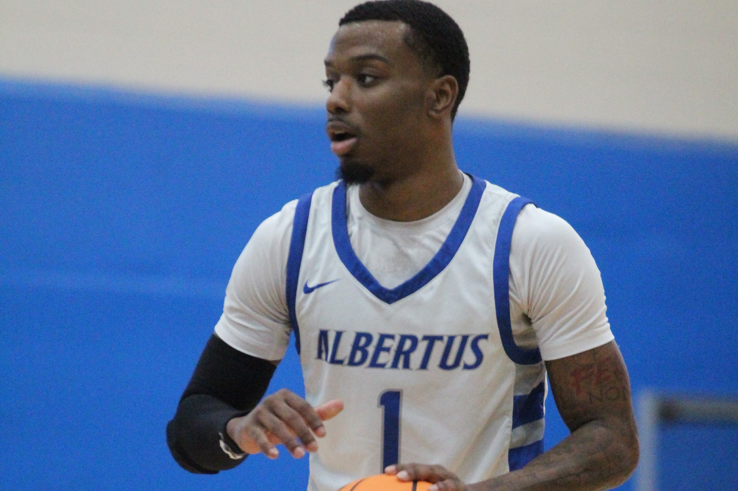 Second Half Rally Falls Just Short As Men's Basketball Falls To Hunter