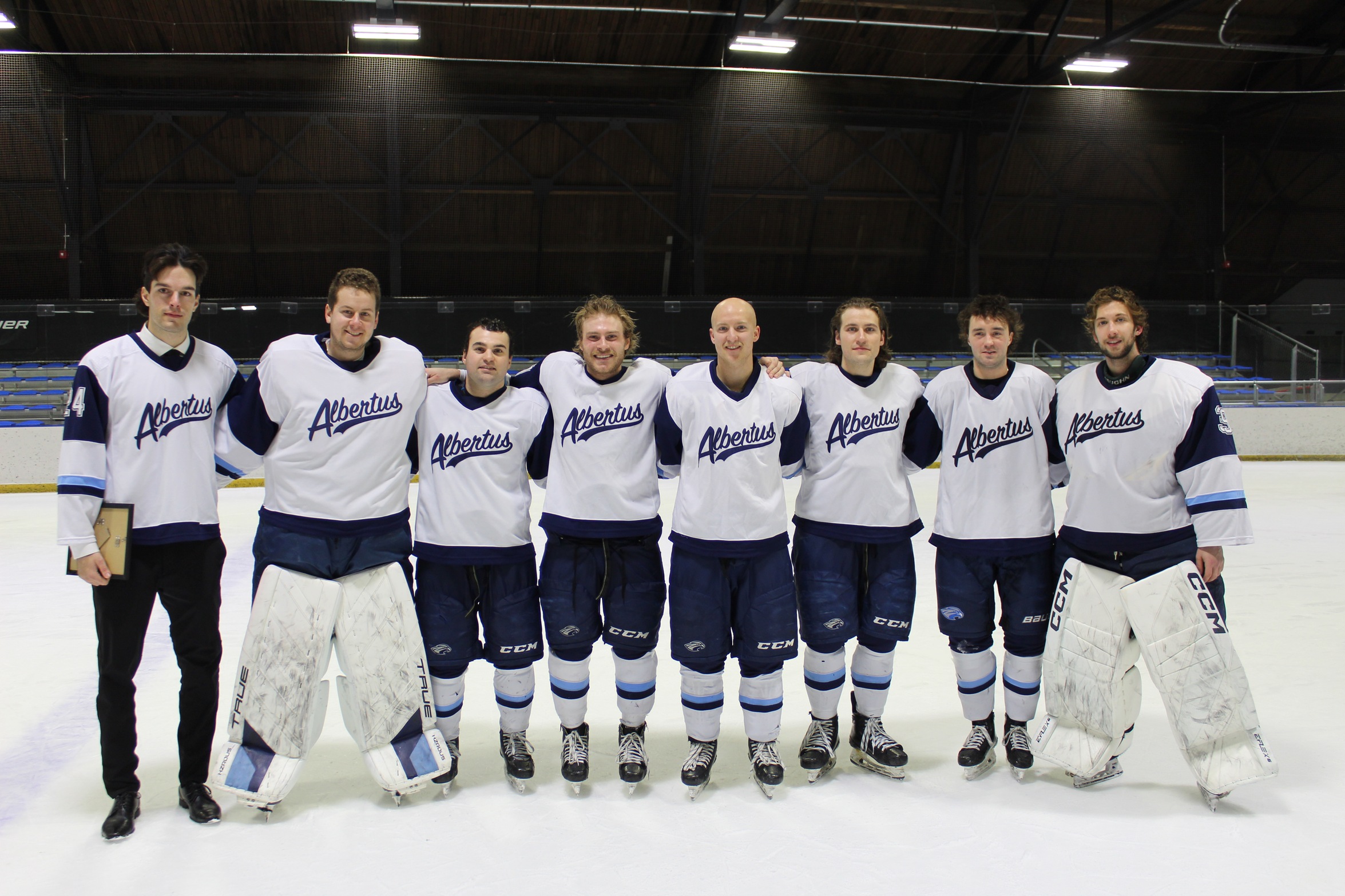 Kindrachuk Scores Twice, But Men's Ice Hockey Drops Game To UMass-Boston On Senior Day