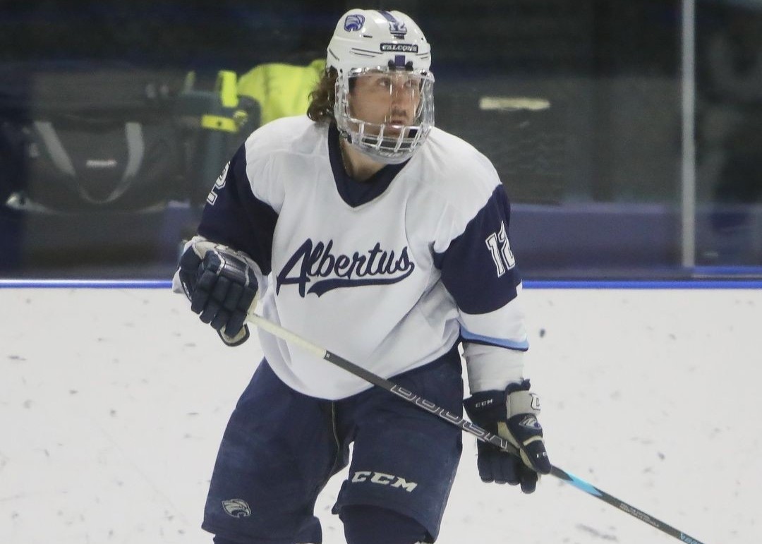 Men's Ice Hockey Drops Tight Contest With No. 11 Elmira