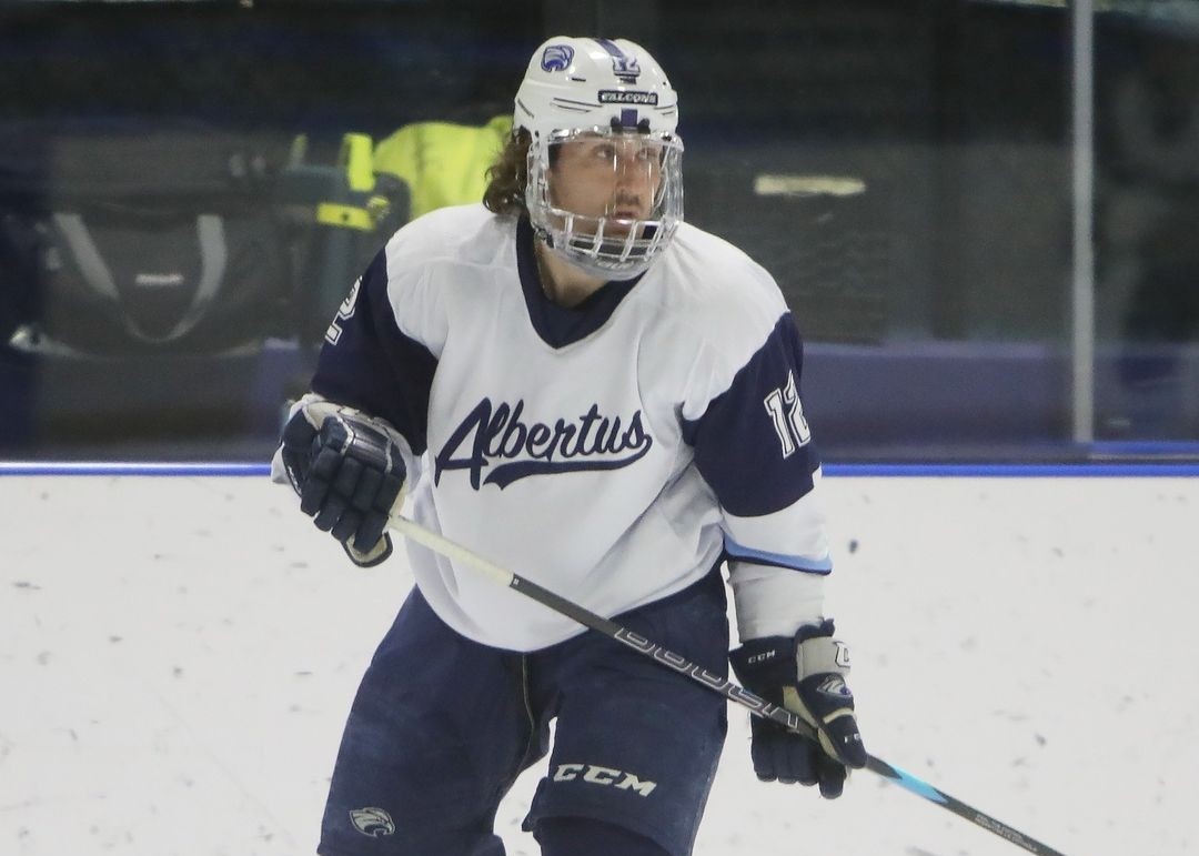 Men's Ice Hockey Wins Third Straight After Three Goals In Final Period Against Southern Maine