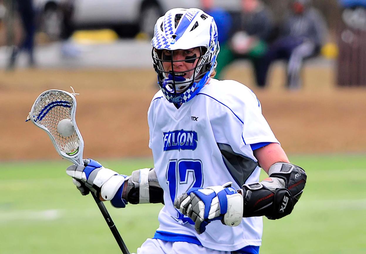 Men's Lacrosse Edged by Mt. St. Vincent Under the Lights