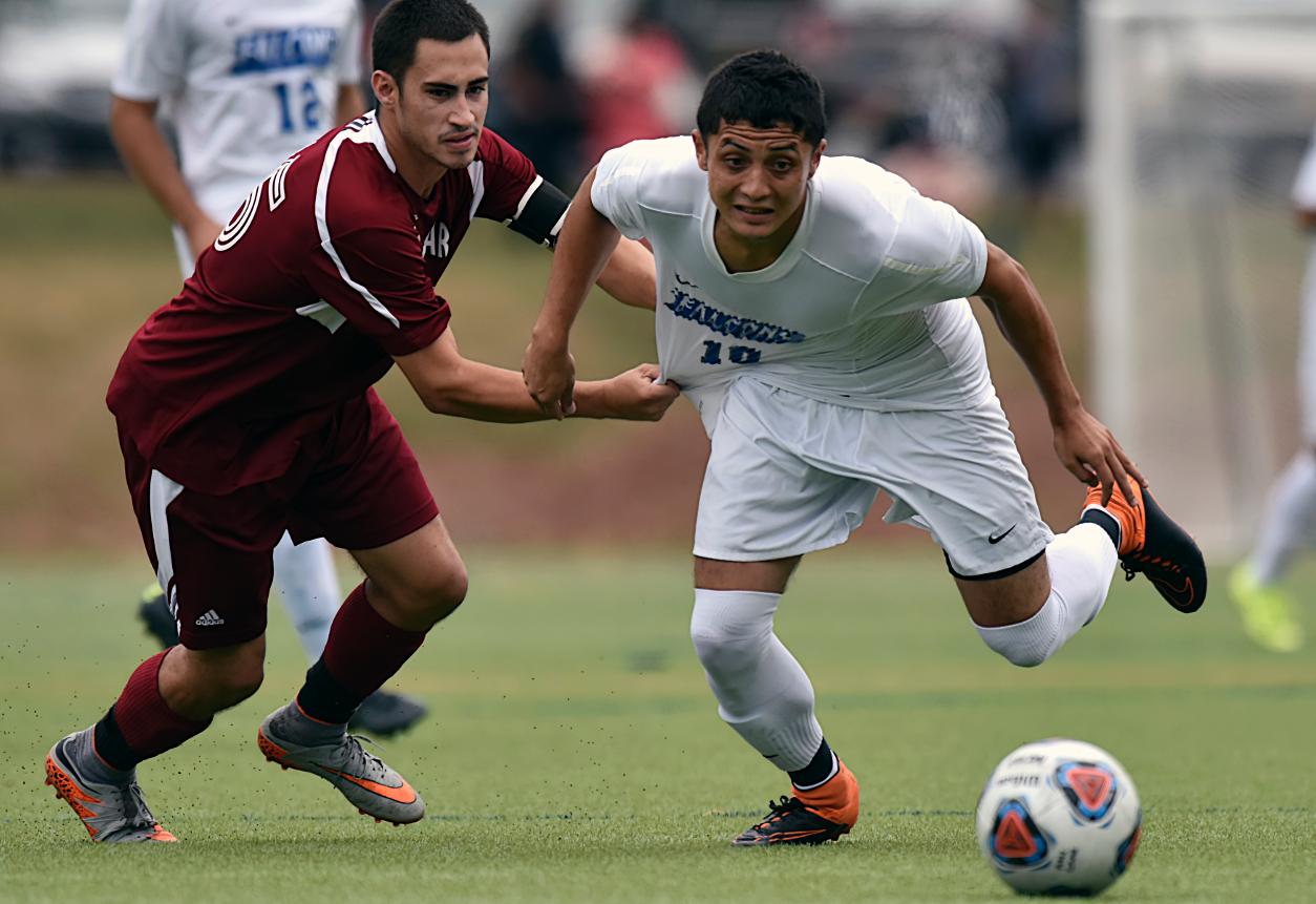 Photo by Ron Waite/Photosportacular