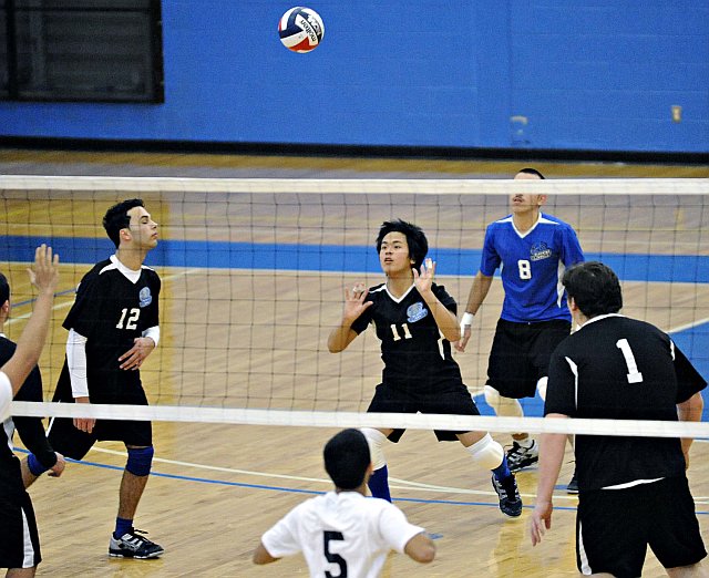 Falcons Top St. Joe's Brooklyn, Fall to Mount Saint Vincent