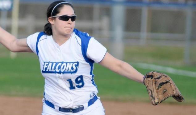Softball Drops 10-5 Decision to Emmanuel (Mass.)