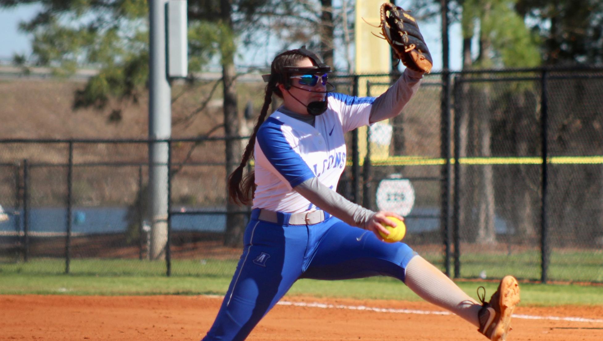 Softball Drops Doubleheader to Coast Guard