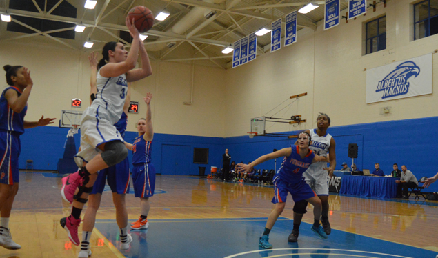 Pendgast's Double-Double Powers Women's Basketball Past Purchase