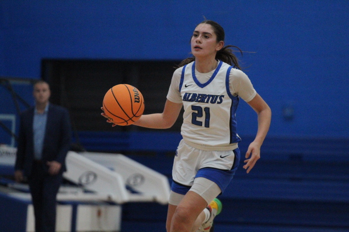Falcons Soar Over Elms in Women's Basketball Victory