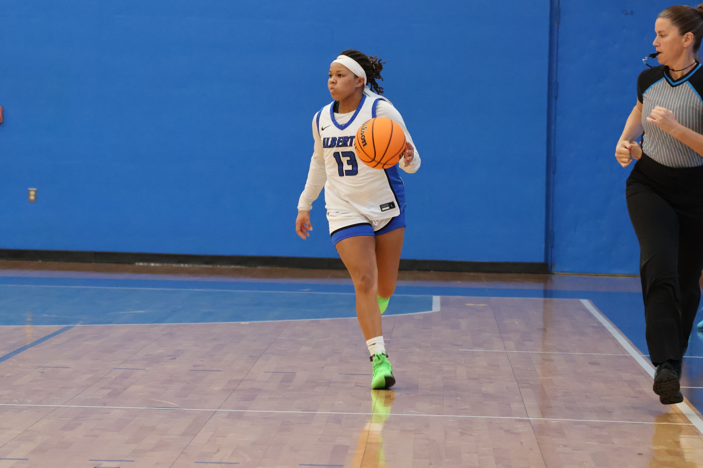 Late Free Throws By Saint Joseph's (Me.) Ends Women's Basketball's Eight Game Winning Streak
