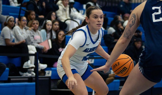 Women's Basketball Falls to No. 25 Colby