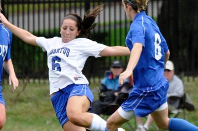 Women's Soccer Falls to Johnson & Wales 1-0