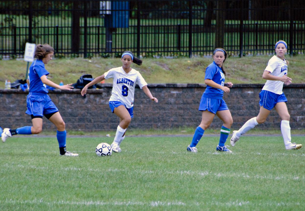 Geremia Leads Lady Falcons to Record Seventh Straight Win