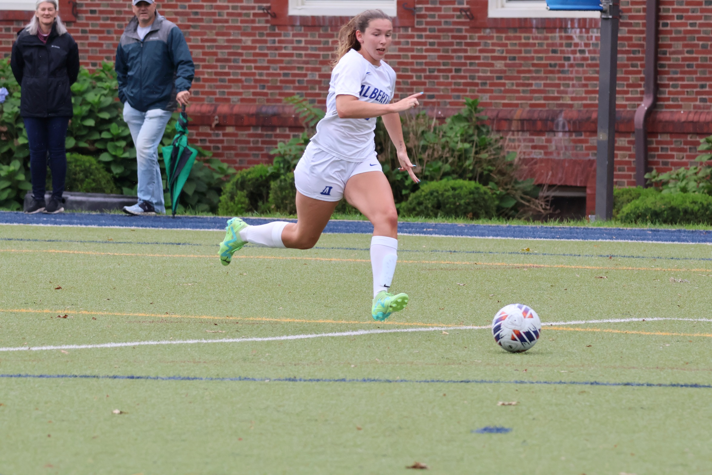 Women's Soccer Upends First-Place Rivier As Jainchill Scores Twice