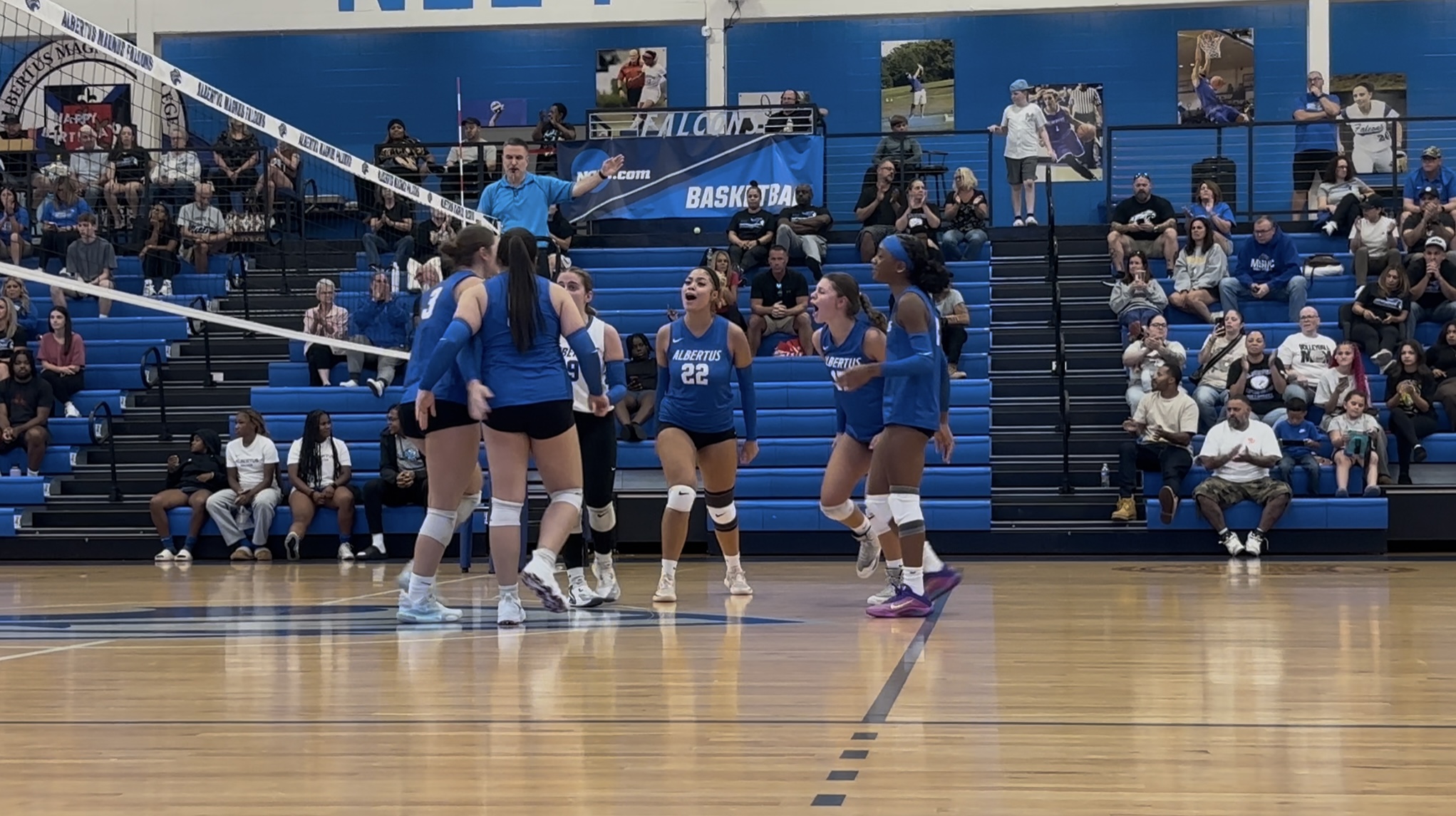 Volleyball Opens Season With Split, Defeats Mount St. Mary's